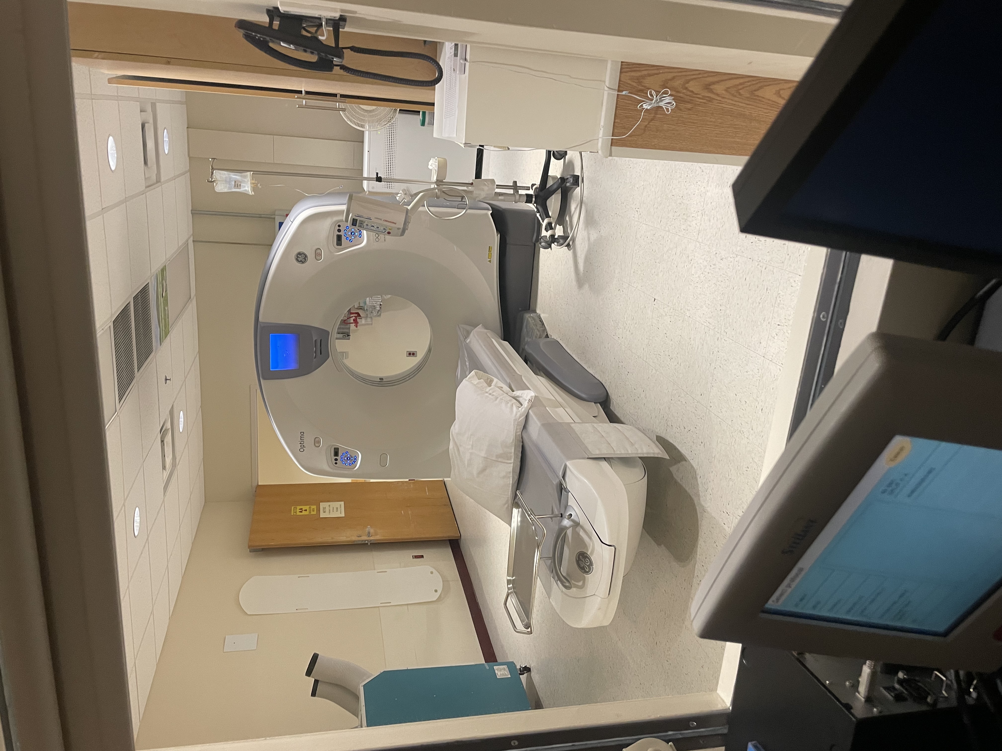 CT scanner in service